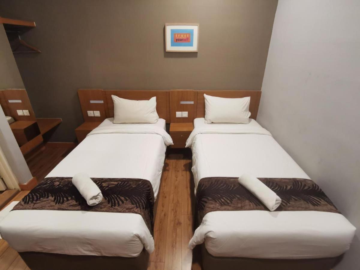 Golden Leaf Boutique Hotel Nusa Idaman Formerly Known As Ariana Hotel ジョホールバル エクステリア 写真