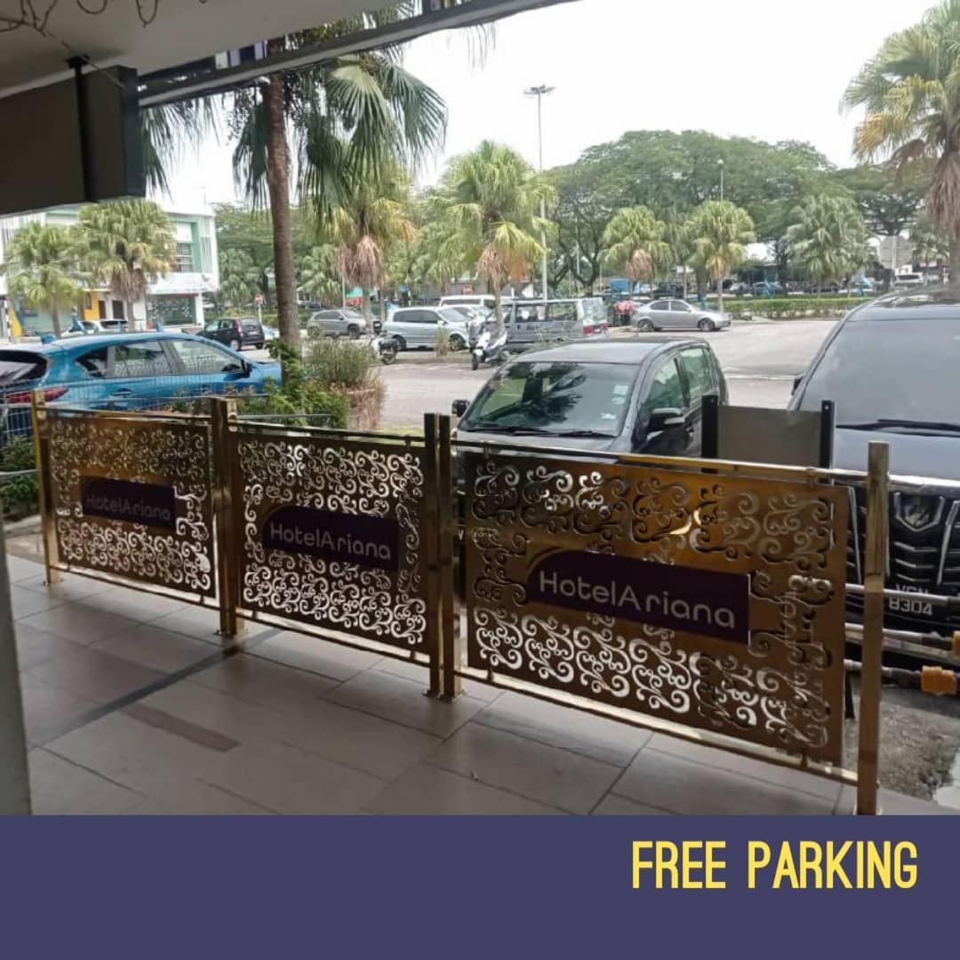 Golden Leaf Boutique Hotel Nusa Idaman Formerly Known As Ariana Hotel ジョホールバル エクステリア 写真