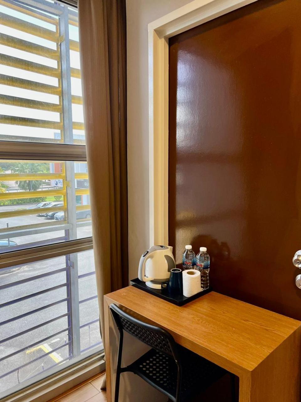 Golden Leaf Boutique Hotel Nusa Idaman Formerly Known As Ariana Hotel ジョホールバル エクステリア 写真