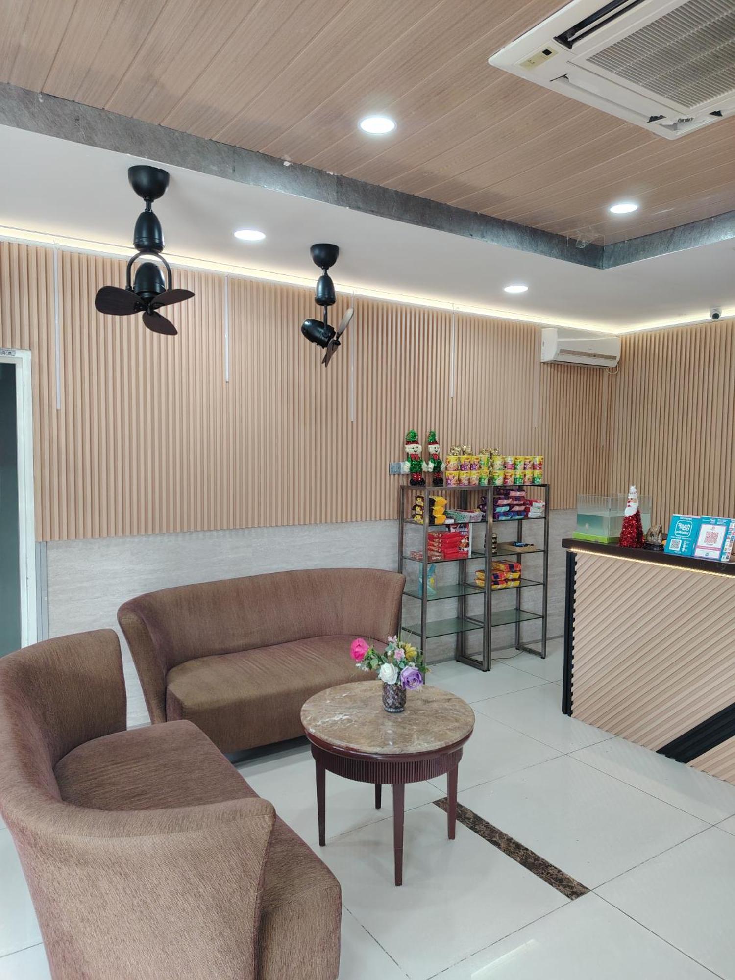 Golden Leaf Boutique Hotel Nusa Idaman Formerly Known As Ariana Hotel ジョホールバル エクステリア 写真
