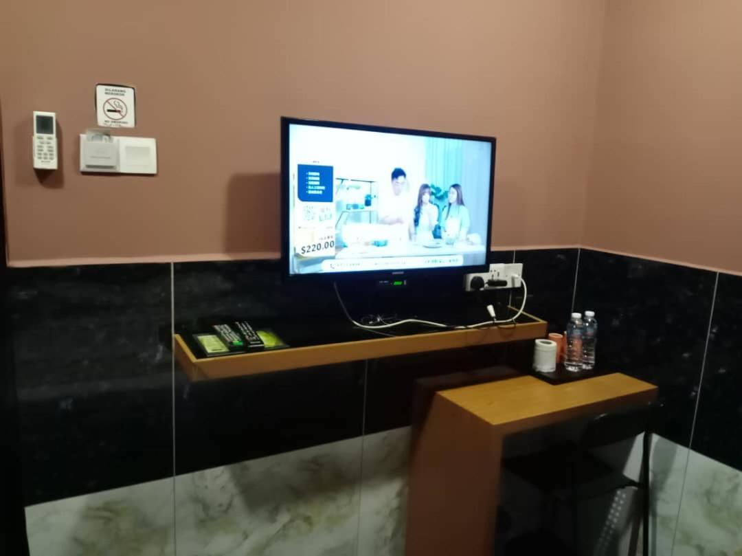 Golden Leaf Boutique Hotel Nusa Idaman Formerly Known As Ariana Hotel ジョホールバル エクステリア 写真